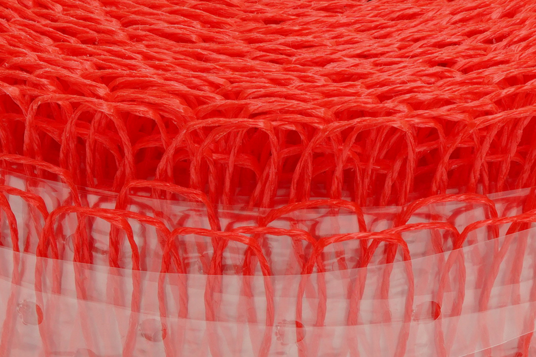 Two-colour lace